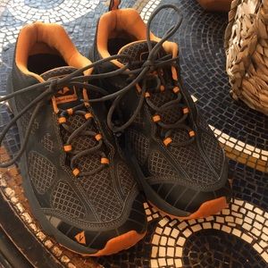 Vasque men’s sneakers